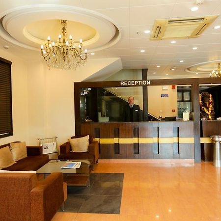 Cs Boutique Hotel Faridabad Exterior photo